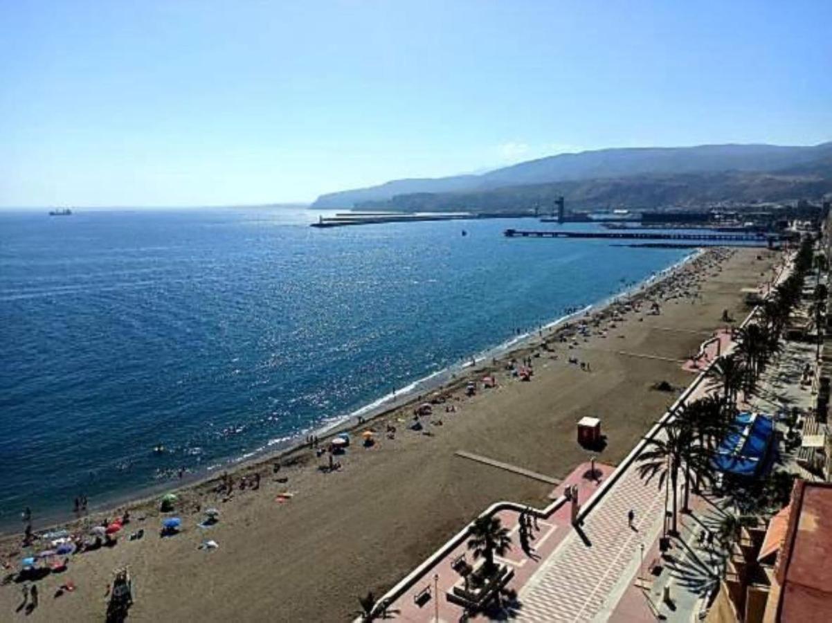 Increible Atico Con Vistas A La Bahia De Almeria Exterior photo